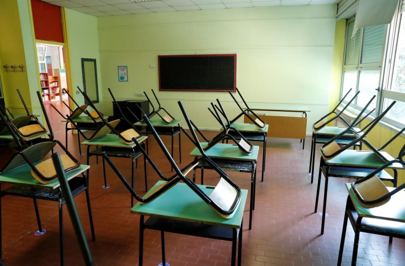 В Украине ряд областей переводит учеников на дистанционное обучение из-за сложной ситуации с COVID-19