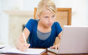 Репетитор начальных классов онлайн: преимущества занятий с онлайн-тьютором