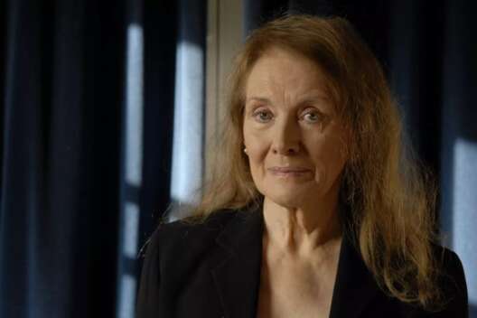 
            Нобелевскую премию по литературе получила французская писательница Анни Эрно        