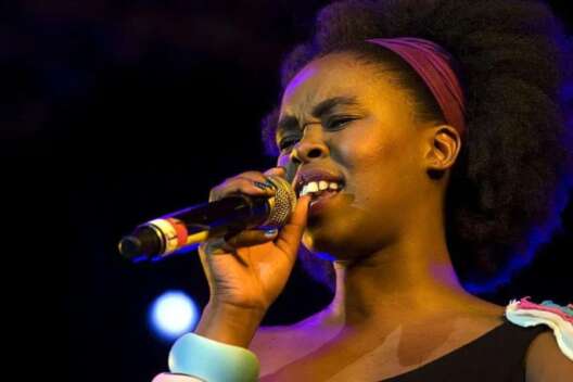 
            Популярная африканская певица Захара скончалась в возрасте 36 лет        