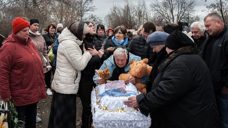 "В целях разжигания войны". Как погиб 4-летний Владик Дмитриев и что это значит для ситуации на Донбассе